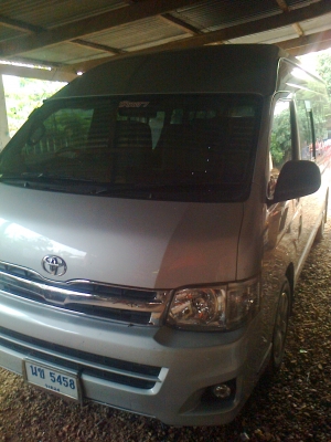 ขายดาวน์ รถตู้ Toyota หลังคาสูง (0870444515 เบอร์เจ้าของรถ)