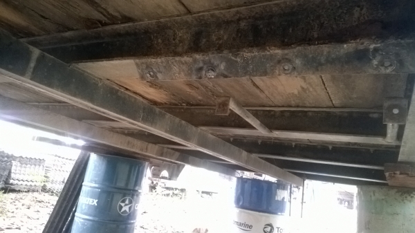 HINO หัว227 10ล้อ2เพลา220แรง ทำท้ายลาดบรรทุกแบคโฮใหญ่