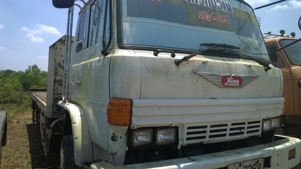 HINO หัว227 10ล้อ2เพลา220แรง ทำท้ายลาดบรรทุกแบคโฮใหญ่