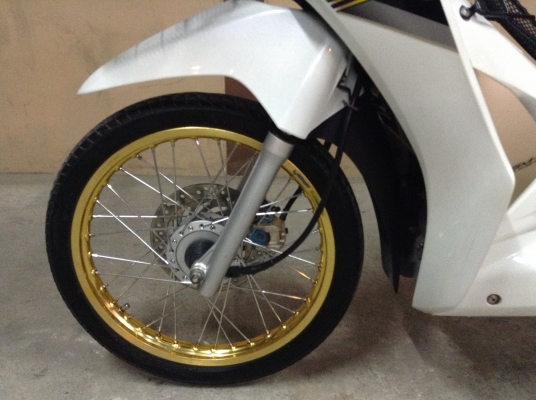 ขาย!!! เวฟ125ไอตัวใหม่ สต๊าทมือ สภาพสวย ล้อโยโก ปี55 รถเครื่องดีคับ ทะเบียนครบ ภาษีไม่หมด