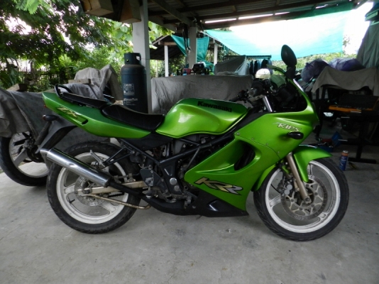 ขาย kawasaki ZX 150 เลิกสะสมแล้วครับ ขาย kawasaki ZX 150 เลิกสะสมแล้วครับ
