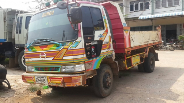 ขายรถหกล้อ Hino  FC4J เครื่อง HO7D เครื่องดี  เอกสารพร้อม 0811838154