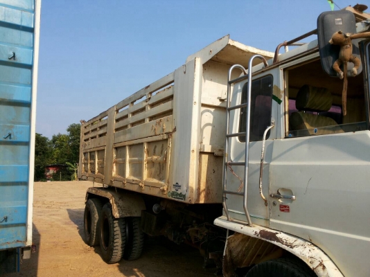 ขาย กระบะดั้มสามมิตร