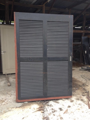 ขายบานประตูหน้าต่างเก้าอี้โรงแรม มากมายถูกๆ