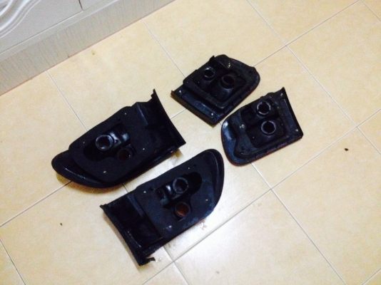 ขายไฟท้าย honda 3-4ประตู แท้ติดรถ 4ชิ้น สภาพสวยไม่มีแตกลายงาราคา1500บาท โทร0924462525โส กทม ขายไฟท้าย honda 3-4ประตู แท้ติดรถ 4ชิ้น สภาพสวยไม่มีแตกลายงาราคา1500บาท โทร0924462525โส กทม