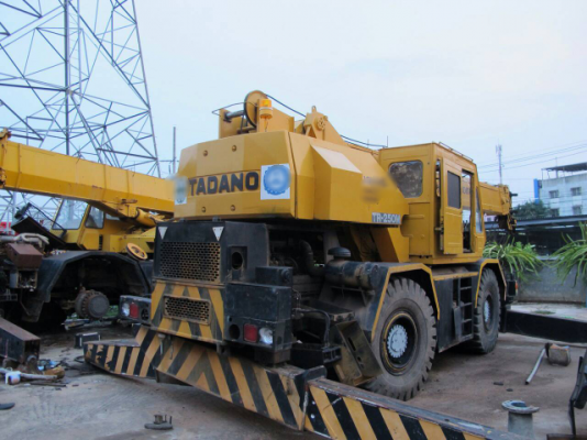 ขายรถเครน TANADO ขนาด 25 ตัน เอกสารเล่มทะเบียนพร้อม