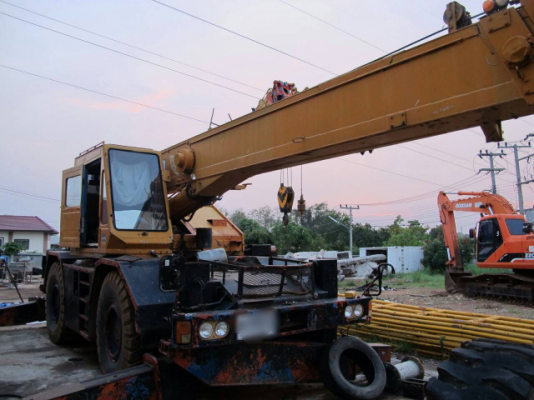 ขายรถเครน TANADO ขนาด 25 ตัน เอกสารเล่มทะเบียนพร้อม