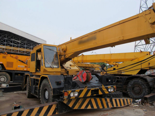 ขายรถเครน TANADO ขนาด 25 ตัน เอกสารเล่มทะเบียนพร้อม