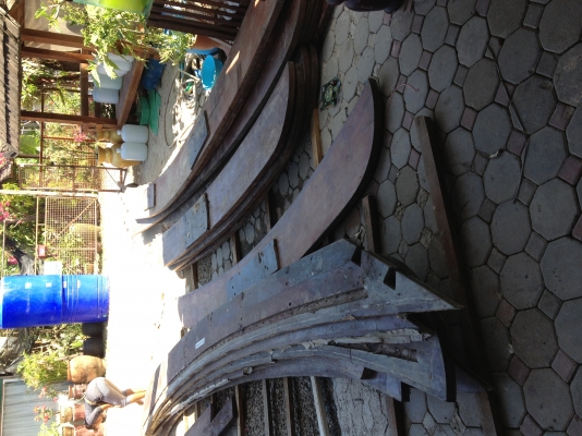 ขายบานประตูหน้าต่างเก้าอี้โรงแรม มากมายถูกๆ