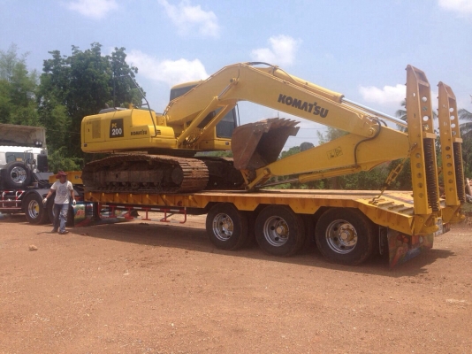 ขายด่วน KOMATSU PC200-7 ไมล์ชม. 5,XXX สภาพสวยๆค่ะ