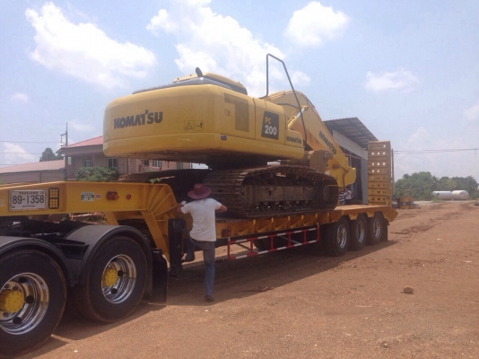 ขายด่วน KOMATSU PC200-7 ไมล์ชม. 5,XXX สภาพสวยๆค่ะ