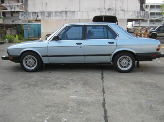 ขายฺ BMW520I เครื่องหัวฉีดแน่น ขับนิ่มแอร์เย็น45000