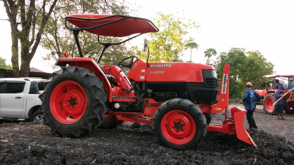 รถสวยพร้อมลุย  คูโบต้า L4508+ใบดันคานล่าง+ผานตราช้าง 5*22"  ใกล้-ไกลไม่เกี่ยงจัดส่งฟรีให้ถึงที่ครับ มีบริการให้คำปรึกษาเรื่องการเงินนะครับ