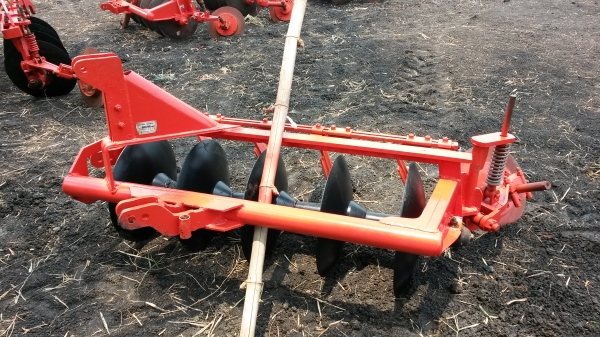 รถสวยพร้อมลุย  คูโบต้า L4508+ใบดันคานล่าง+ผานตราช้าง 5*22"  ใกล้-ไกลไม่เกี่ยงจัดส่งฟรีให้ถึงที่ครับ มีบริการให้คำปรึกษาเรื่องการเงินนะครับ