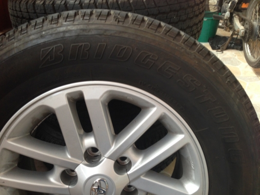 Max Fortuner BMC 17" 255 65 R17 ปี 13เปลี่ยนมาวิ่ง 8000 โล 23000 บ Max Fortuner BMC 17" 255 65 R17 ปี 13เปลี่ยนมาวิ่ง 8000 โล 23000 บ