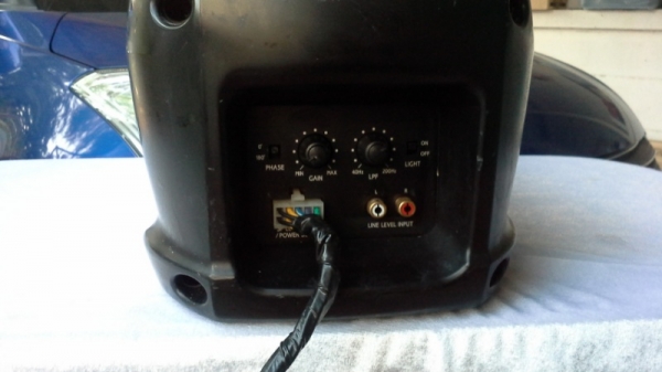 Sub Woofer ของ Alpine แบบมีแอมป์ในตัว