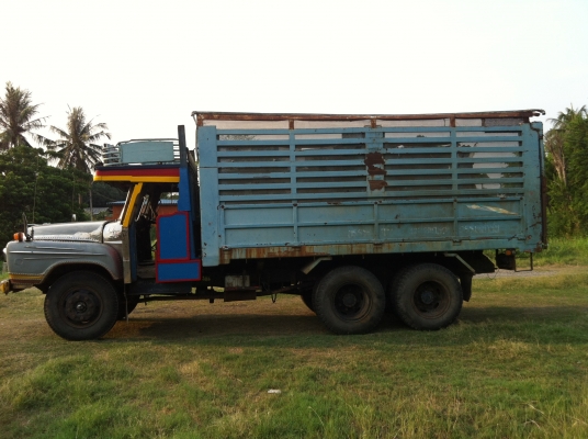 ---ขาย10ล้อหัวยาว เพลาเดียว ดัมพ์เกษตร เจ้าของเดียวตั้งแต่ป้ายแดง สวยพร้อมใช้ ---