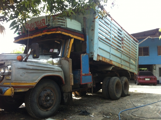 ---ขาย10ล้อหัวยาว เพลาเดียว ดัมพ์เกษตร เจ้าของเดียวตั้งแต่ป้ายแดง สวยพร้อมใช้ ---