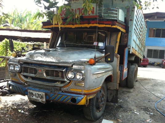 ---ขาย10ล้อหัวยาว เพลาเดียว ดัมพ์เกษตร เจ้าของเดียวตั้งแต่ป้ายแดง สวยพร้อมใช้ ---