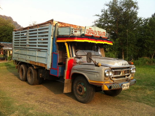 ---ขาย10ล้อหัวยาว เพลาเดียว ดัมพ์เกษตร เจ้าของเดียวตั้งแต่ป้ายแดง สวยพร้อมใช้ ---