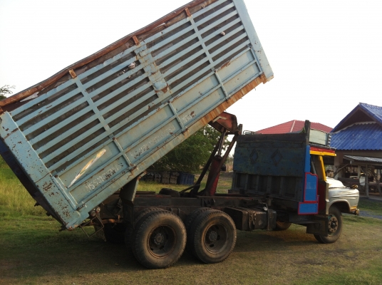 ---ขาย10ล้อหัวยาว เพลาเดียว ดัมพ์เกษตร เจ้าของเดียวตั้งแต่ป้ายแดง สวยพร้อมใช้ ---