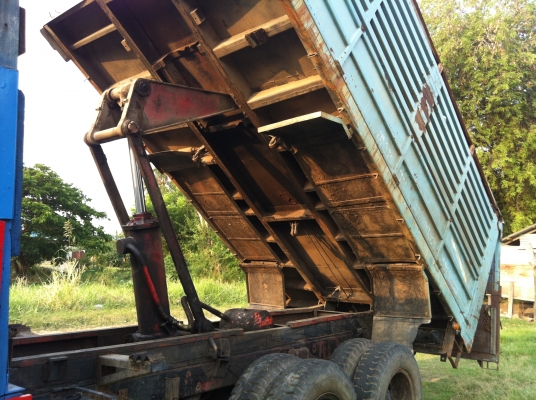 ---ขาย10ล้อหัวยาว เพลาเดียว ดัมพ์เกษตร เจ้าของเดียวตั้งแต่ป้ายแดง สวยพร้อมใช้ ---