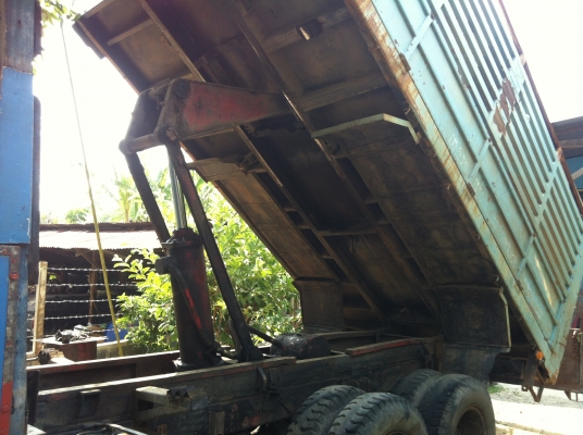 ---ขาย10ล้อหัวยาว เพลาเดียว ดัมพ์เกษตร เจ้าของเดียวตั้งแต่ป้ายแดง สวยพร้อมใช้ ---