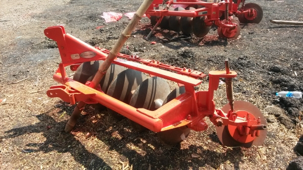 ขายด่วนๆๆ ผานพรวน ตราช้าง 5*22" พร้อมใช้งานกันเลยมีหลายตัวนะครับ สนใจมาเลือกดูไปใช้กันเลยครับ