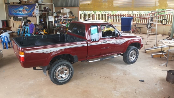 **239,000 บ.ต่อรอง**ขายกระบะโฟร์วิล TOYOTA LN111 4WD 2.8 3L LNB109 ประกอบนอก ปี38/95 เครื่องเดิมเกียร์เดิม เกียร์โฟร์ใช้งานปกติ แรง แน่น ลุย ช่วงล่างปึ๊ก คานหน้าปีกนก คัสซีสวยไม่มีผุ พื้นปูกระบะ ล้อแม็ก สวยยางสวยเต็ม ไม่เคยชนหนัก ภานในเก๋งดี คอนโซลดี พ.พา **239,000 บ.ต่อรอง**ขายกระบะโฟร์วิล TOYOTA LN111 4WD 2.8 3L LNB109 ประกอบนอก ปี38/95 เครื่องเดิมเกียร์เดิม เกียร์โฟร์ใช้งานปกติ แรง แน่น ลุย ช่วงล่างปึ๊ก คานหน้าปีกนก คัสซีสวยไม่มีผุ พื้นปูกระบะ ล้อแม็ก สวยยางสวยเต็ม ไม่เคยชนหนัก ภานในเก๋งดี คอนโซลดี พ.พา