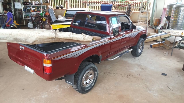 **239,000 บ.ต่อรอง**ขายกระบะโฟร์วิล TOYOTA LN111 4WD 2.8 3L LNB109 ประกอบนอก ปี38/95 เครื่องเดิมเกียร์เดิม เกียร์โฟร์ใช้งานปกติ แรง แน่น ลุย ช่วงล่างปึ๊ก คานหน้าปีกนก คัสซีสวยไม่มีผุ พื้นปูกระบะ ล้อแม็ก สวยยางสวยเต็ม ไม่เคยชนหนัก ภานในเก๋งดี คอนโซลดี พ.พา **239,000 บ.ต่อรอง**ขายกระบะโฟร์วิล TOYOTA LN111 4WD 2.8 3L LNB109 ประกอบนอก ปี38/95 เครื่องเดิมเกียร์เดิม เกียร์โฟร์ใช้งานปกติ แรง แน่น ลุย ช่วงล่างปึ๊ก คานหน้าปีกนก คัสซีสวยไม่มีผุ พื้นปูกระบะ ล้อแม็ก สวยยางสวยเต็ม ไม่เคยชนหนัก ภานในเก๋งดี คอนโซลดี พ.พา