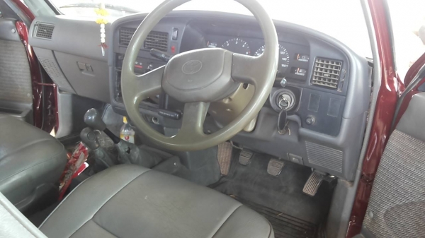 **239,000 บ.ต่อรอง**ขายกระบะโฟร์วิล TOYOTA LN111 4WD 2.8 3L LNB109 ประกอบนอก ปี38/95 เครื่องเดิมเกียร์เดิม เกียร์โฟร์ใช้งานปกติ แรง แน่น ลุย ช่วงล่างปึ๊ก คานหน้าปีกนก คัสซีสวยไม่มีผุ พื้นปูกระบะ ล้อแม็ก สวยยางสวยเต็ม ไม่เคยชนหนัก ภานในเก๋งดี คอนโซลดี พ.พา **239,000 บ.ต่อรอง**ขายกระบะโฟร์วิล TOYOTA LN111 4WD 2.8 3L LNB109 ประกอบนอก ปี38/95 เครื่องเดิมเกียร์เดิม เกียร์โฟร์ใช้งานปกติ แรง แน่น ลุย ช่วงล่างปึ๊ก คานหน้าปีกนก คัสซีสวยไม่มีผุ พื้นปูกระบะ ล้อแม็ก สวยยางสวยเต็ม ไม่เคยชนหนัก ภานในเก๋งดี คอนโซลดี พ.พา