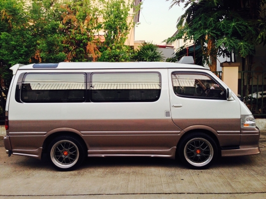 ขายรถตู้SUPER CUSTOM LIMITED ประกอบญี่ปุ่นแท้แท้ เท่สุด สวยสุดในรุ่น