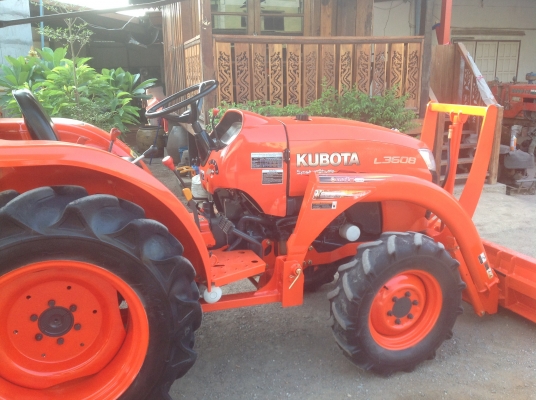 ปัญญาแทรคเตอร์มาแล้ว...คูโบต้า L3608 ใบมีดคานบน โรตาลี่ จัดส่ง อ.ทรายทองวัฒนา จ.กำแพงเพชร