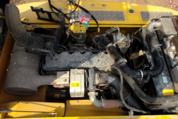 ขายด่วนรถแบคโฮKOMATSUPC200-8ขายดาวน์1000000บาท