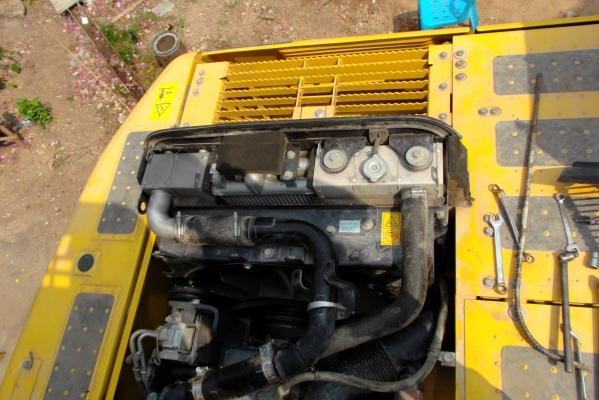 ขายด่วนรถแบคโฮKOMATSUPC200-8ขายดาวน์1000000บาท