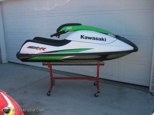 ขาย Kawasaki SXR 800  สภาพดีมากซื้อมาเล่นไปไม่กี่ครั้ง