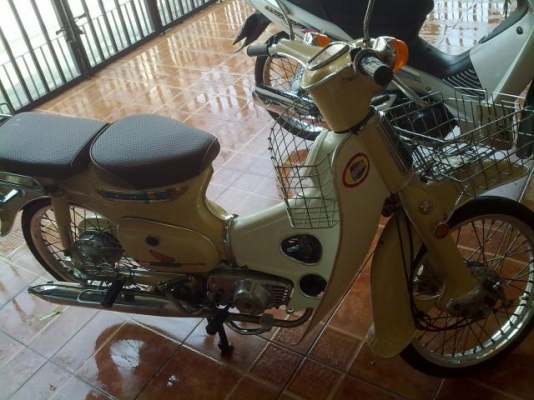 ขาย C70 k3 สีครีม สภาพเดิมๆ สวยมากๆ