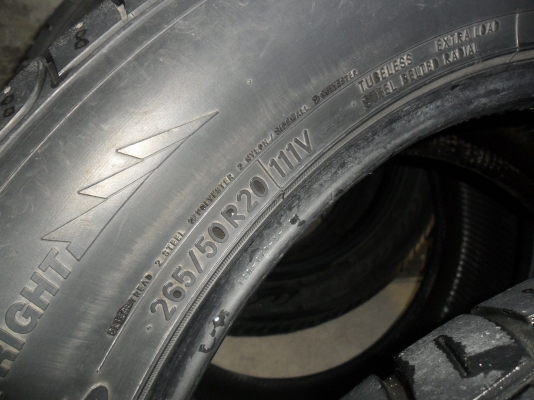 ยาง 265/50R20 สวยๆ 4 เส้น ราคา 2400 บาท