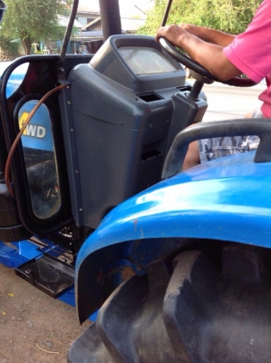 แทรกเตอร์แชมป์ 60 แรง สภาพดีเยี่ยม พร้อมใช้งาน เดิมๆทั้งคัน  มีผานดันหน้า เเละ จอบหมุน