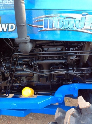 แทรกเตอร์แชมป์ 60 แรง สภาพดีเยี่ยม พร้อมใช้งาน เดิมๆทั้งคัน  มีผานดันหน้า เเละ จอบหมุน