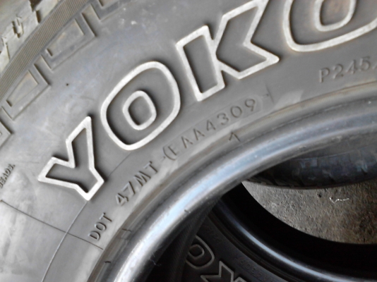 YOKOHAMA GEOLANDER A/T-S    245/70R16  มี 1 ชุด  4เ ส้น โทร.081-427-3941
