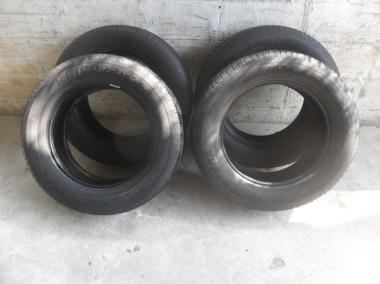 ยาง BRIDGESTONE 225/65R17 ปี10 สวยๆ 4 เส้น ราคา 3200 บาท