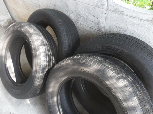 ยาง BRIDGESTONE 225/65R17 ปี10 สวยๆ 4 เส้น ราคา 3200 บาท