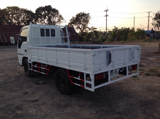 4ล้อไม่ติดเวลาอีซูซุNKR/100HP