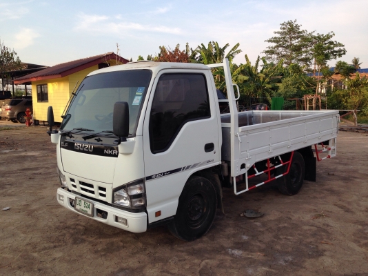 4ล้อไม่ติดเวลาอีซูซุNKR/100HP