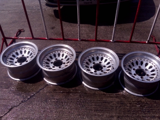 ขายแม๊กหยดน้ำ  15 นิ้ว ครับ เดิมๆ