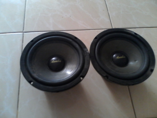 ขายลำโพงติดรถยนต์ 6 นิ้ว สภาพดี