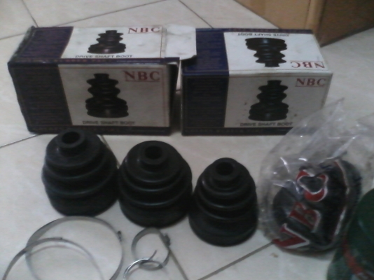 ขายยางหุ้มเพลาขับ Honda city type Z หรือใส่ Civic เตารีด ครบชุดครับ