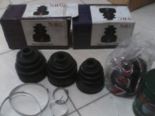 ขายยางหุ้มเพลาขับ Honda city type Z หรือใส่ Civic เตารีด ครบชุดครับ