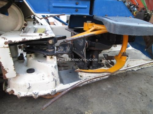 รถเกี่ยวข้าวเดินตาม !!! รหัสสินค้า : 13001494 ยี่ห้อ : ISEKI รุ่น : RX310